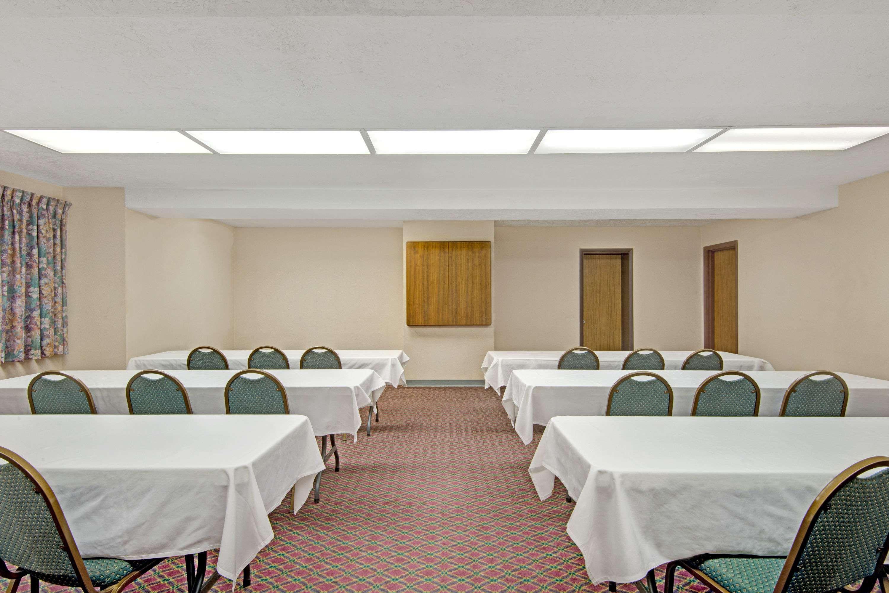 Days Inn By Wyndham Washington Exterior foto