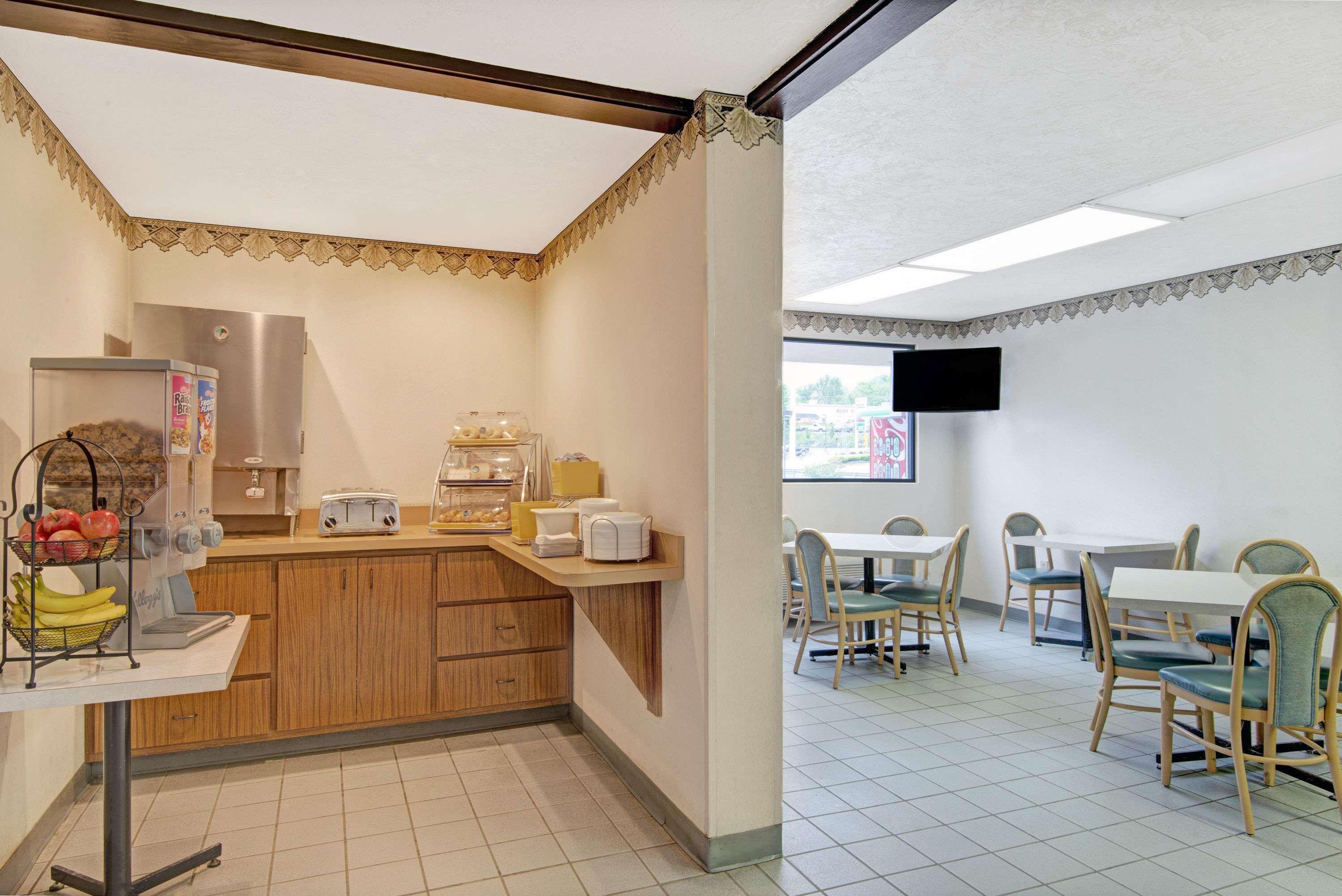 Days Inn By Wyndham Washington Exterior foto